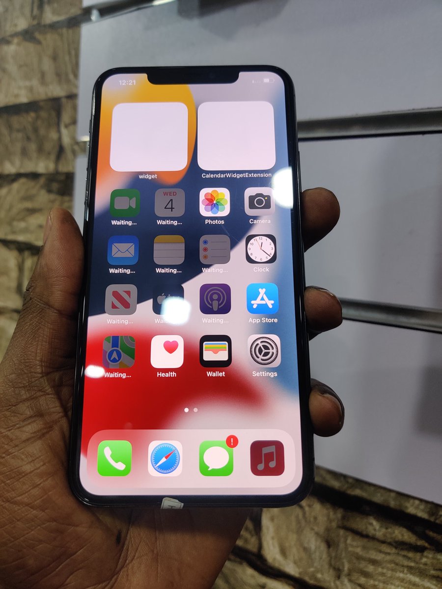 smartechug's tweet photo. Iphone 11 pro max 64gbs
Perfect condition
At 2,400,000\= Ugx
Call or whatsapp 0754227635
#smartechug https://t.co/lbHc55kEvx