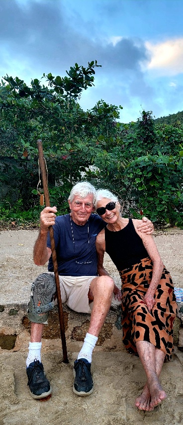 hipsilver's tweet photo. He was trailed by a younger friend, who was visiting from the mainland. He just happened to be an expert on physical fitness and gave us a demonstration of how Robin’s staff was actually, in addition to a walking asset, a fabulous exercise tool. I encourage you to give one a try. https://t.co/VC9a9uUq9o