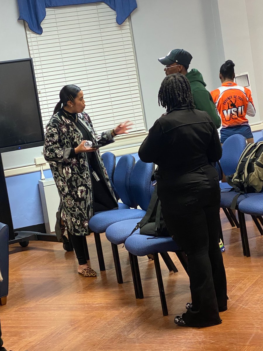 @omgahh_tG continues to pour into these young minds even after tonight’s event! This is what it’s all about 💜