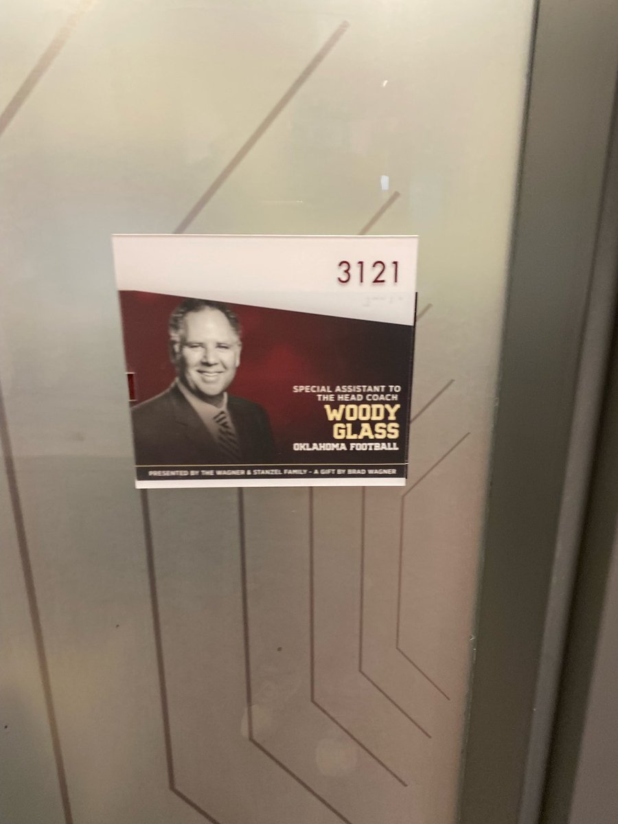 A KING!!! At 25 years old, how cool is it to see your dad split time between a company he built from the ground up your entire life and chase his dream career with his best friend?! I’m so incredibly proud of you!!! #OUDNA <a href="/WoodyGlass/">Woodrow Glass</a> <a href="/CoachVenables/">Brent Venables</a>