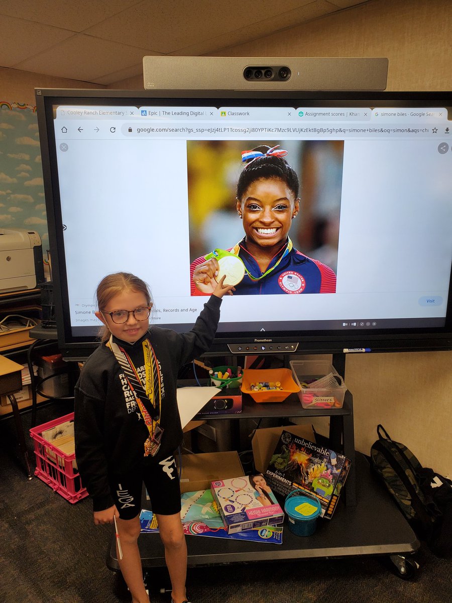 teamtreff's tweet photo. Biographies, Simone Biles, Gabrielle Bohner(fashion Designer, Chanel), and Oprah Winfrey, and our Oobleck experiment with our TK buddies! Great job ladies. Thanks @KinderTeacher14 for the invite! #cooleypride #cougarpride https://t.co/hBvM9BkCVu