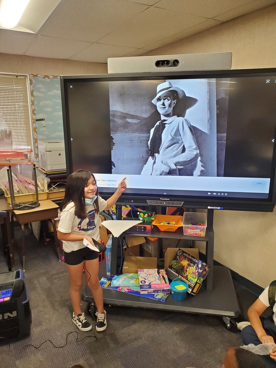 teamtreff's tweet photo. Biographies, Simone Biles, Gabrielle Bohner(fashion Designer, Chanel), and Oprah Winfrey, and our Oobleck experiment with our TK buddies! Great job ladies. Thanks @KinderTeacher14 for the invite! #cooleypride #cougarpride https://t.co/hBvM9BkCVu
