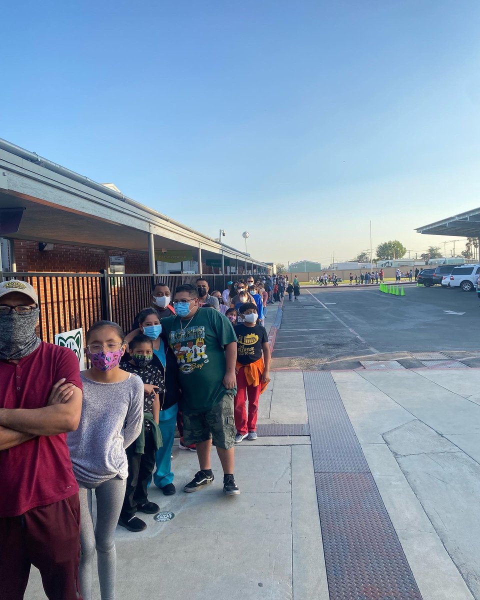 Casey_Cougars's tweet photo. We were very excited to welcome our Casey community to campus for Open House. Wow! Our community showed up strong to support their children and our school. Thank you to all the families who took the time to join us. Also, thanks to the Casey staff. You are awesome. 💚 https://t.co/tncAIr6TfD