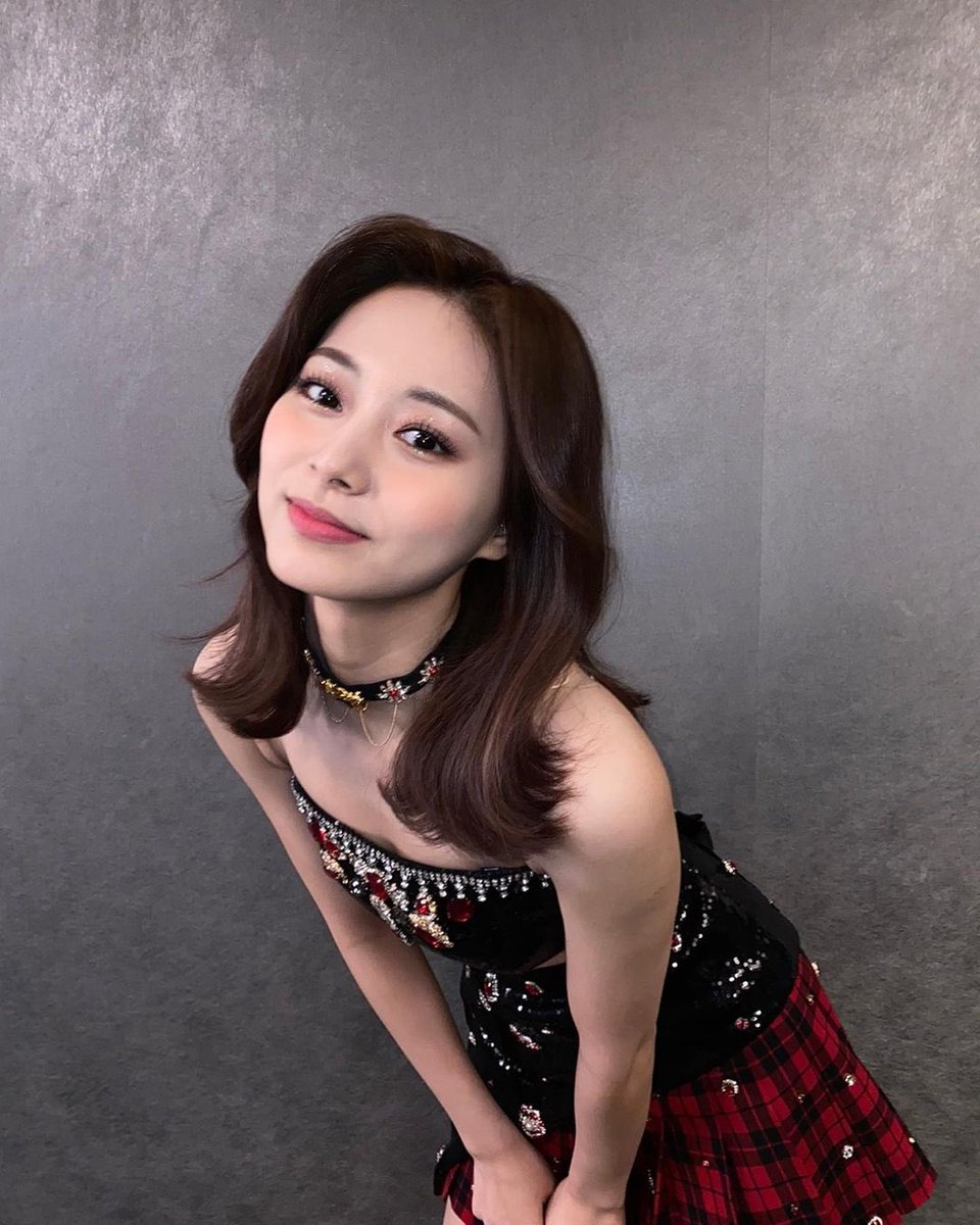 Aye this is TWICE's giant baby who is seeking for some new friends, does anyone want to be my friends?
