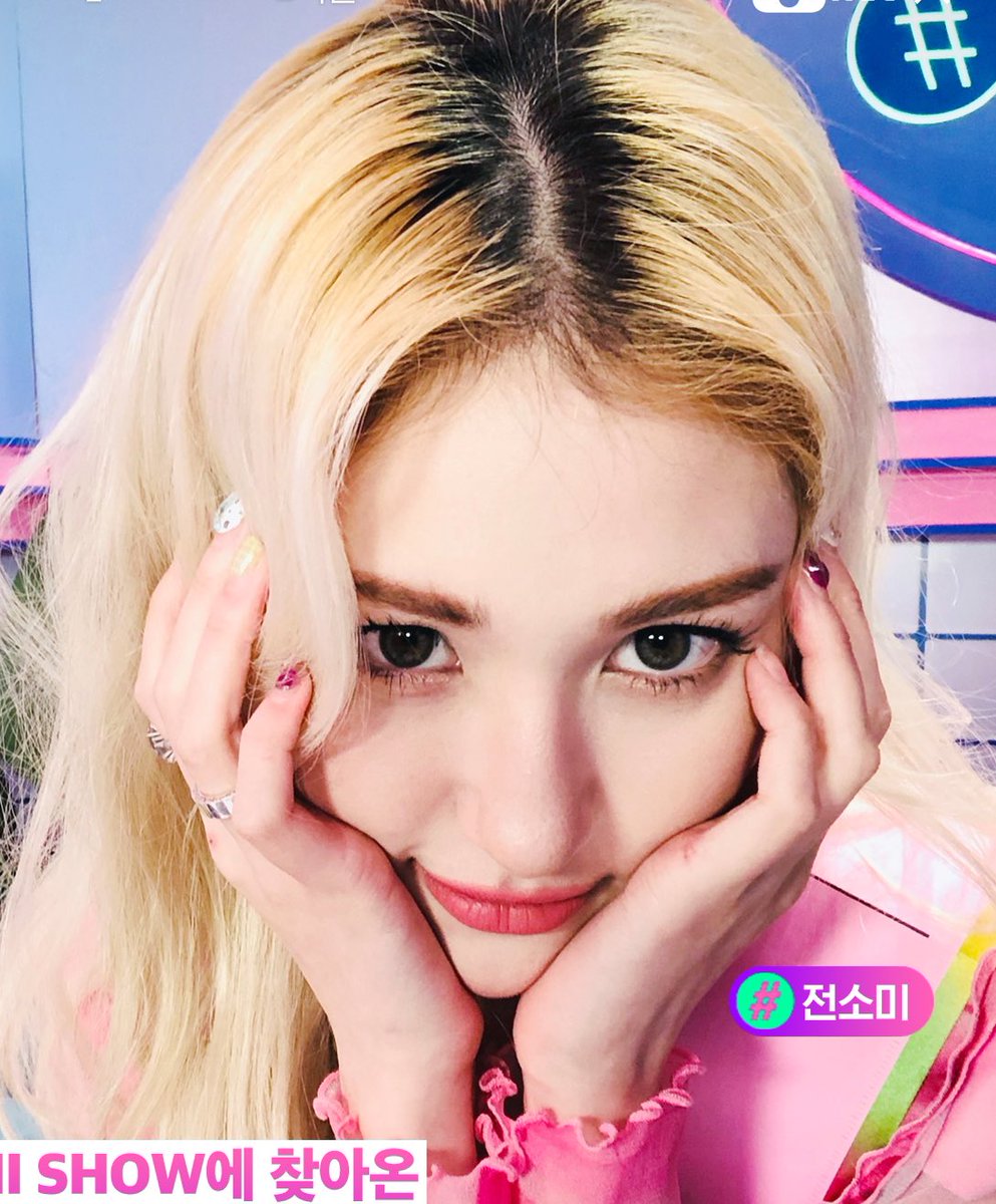 somi thinker tweet media