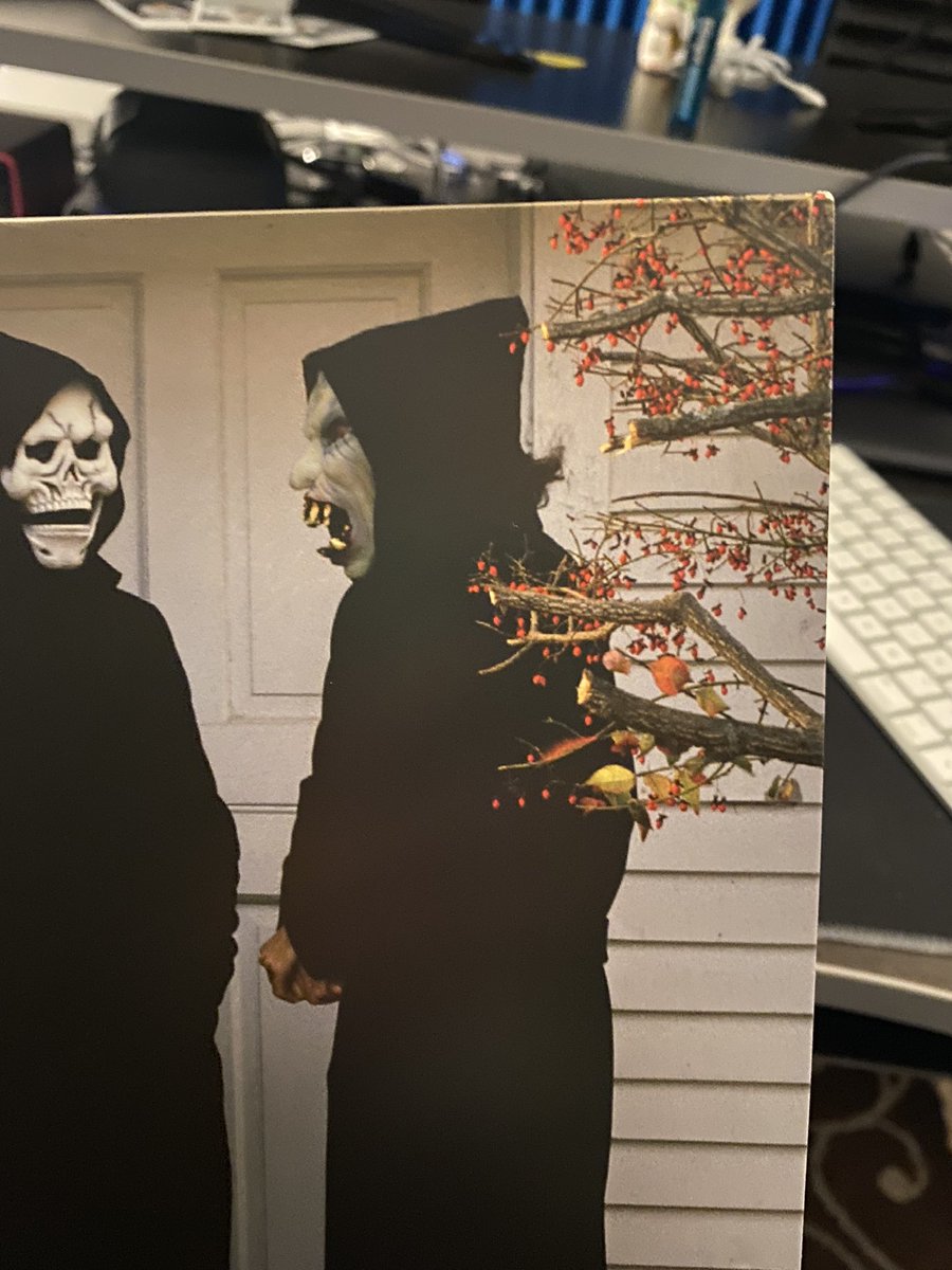 deathcola's tweet photo. i have never noticed this shitty photoshopped tree on The Devil and God are Raging Inside me https://t.co/BsKplAdKJz