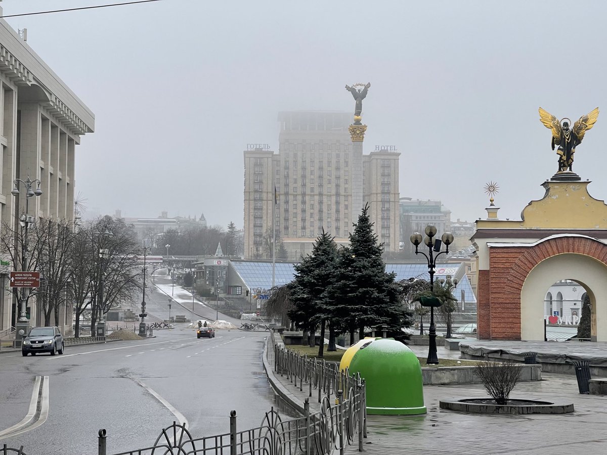 pmarsupia's tweet photo. Buenos días desde Kiev.

Hoy la ciudad se ha despertado entre la niebla. https://t.co/HiFK4Jw7fc