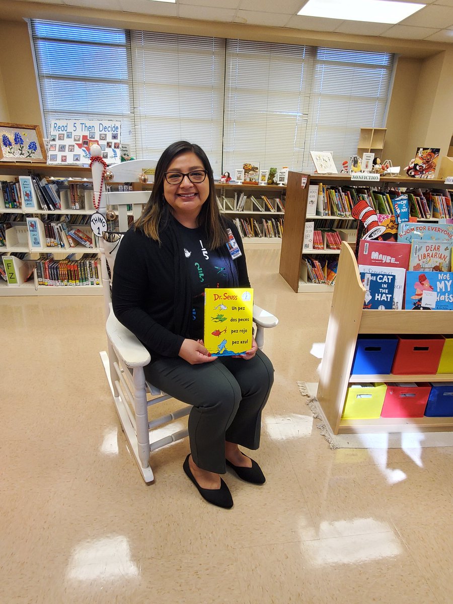 KNTlibrarydiva's tweet photo. Thank you all so much for the time you gave to display your love of reading to our students and to show them that reading is FUN! 🥰
#jessupelementarylibrary #pisdREADS #readingisrelevant #readingisfun https://t.co/YBgYOQ6Uhf