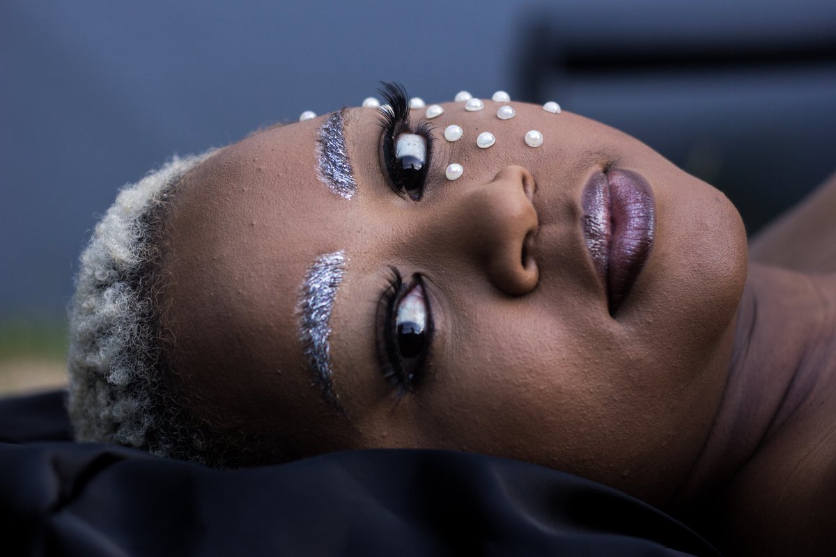 Khusta15's tweet photo. My WCW 

Muse @Lmfeka_ 
Makeup @minxbeautyhub 
Snaps @LeHydroP https://t.co/53kQqx5EeZ