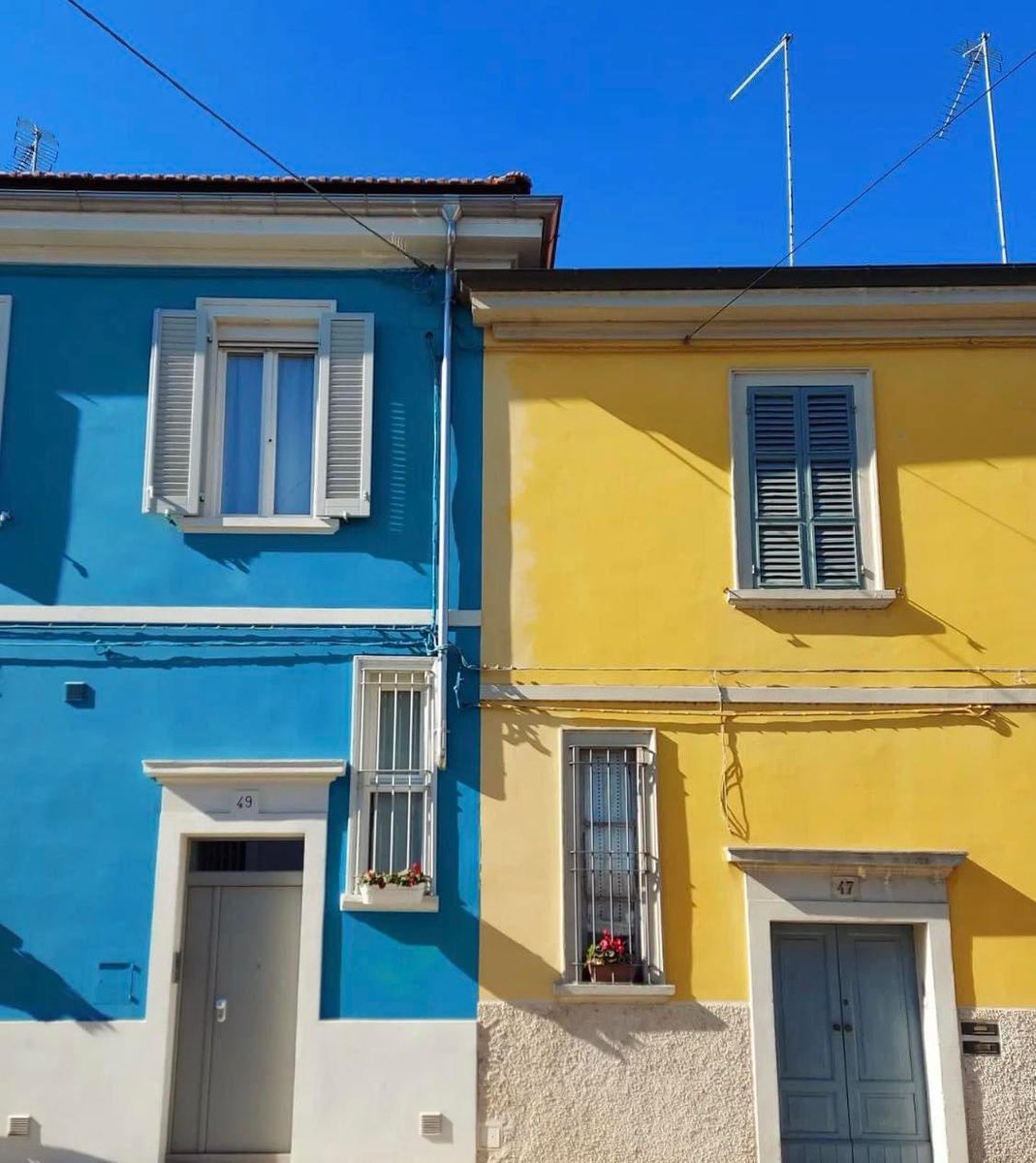 Un dolce pensiero all’Ucraina da via della Salute, a Parma.