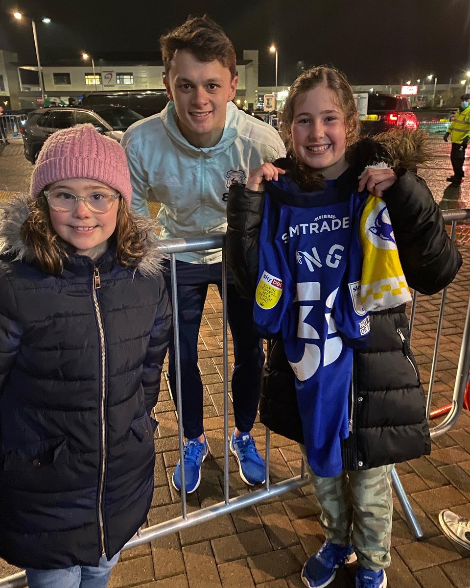 adrianjcoles's tweet photo. They say never meet your hero’s!  Rubbish!  Last night Lucie was a mascot for @cardiffcityfc meeting some of her favourite players, bagging #PerryNG shirt after the game.  Thanks also to @AFlint4 @sparkyharris11 &amp; @JordanHugill . #Bluebirds #CityAsOne #OurClubChangesLives https://t.co/v3V0TC7f7O