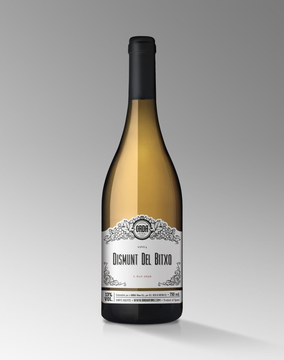 Dismunt del Bitxo 2020

100% macabeu amb 30 anys d’experiència.
Gotims comptactes i més aviats petits, amb una acidesa molt equilibrada. Una  part va en una bóta de tercer any que aporta complexitat sense emmascarar, i una altra part en inox per conservar la part més primària.