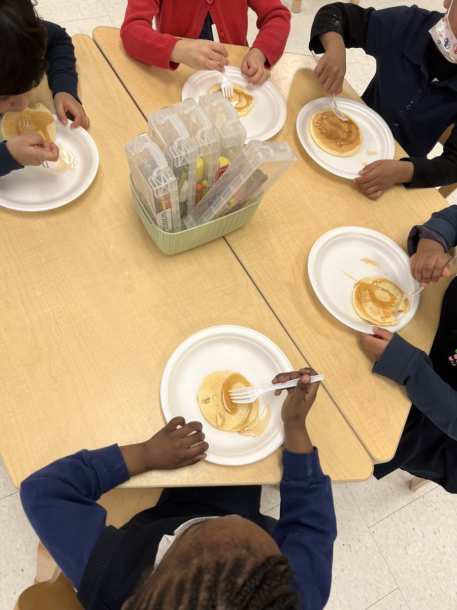 Rebecka Teves tweet media