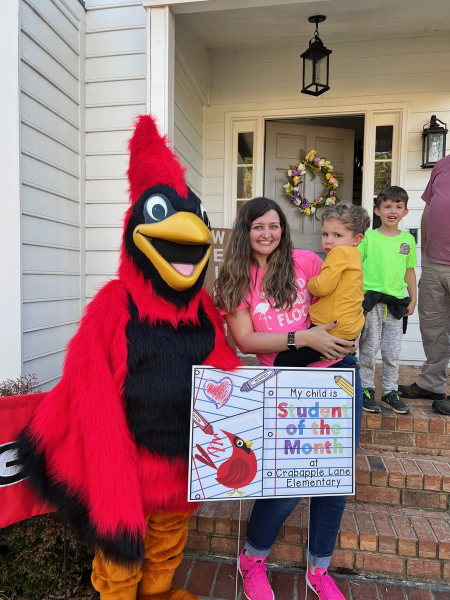 sanders_CLES's tweet photo. The Cardinal Caravan and Crimson were out recognizing leaders that demonstrate being safe, respectful, and present @CLESCardinals @fcboe @FayettePBIS https://t.co/s73LgNrqR6