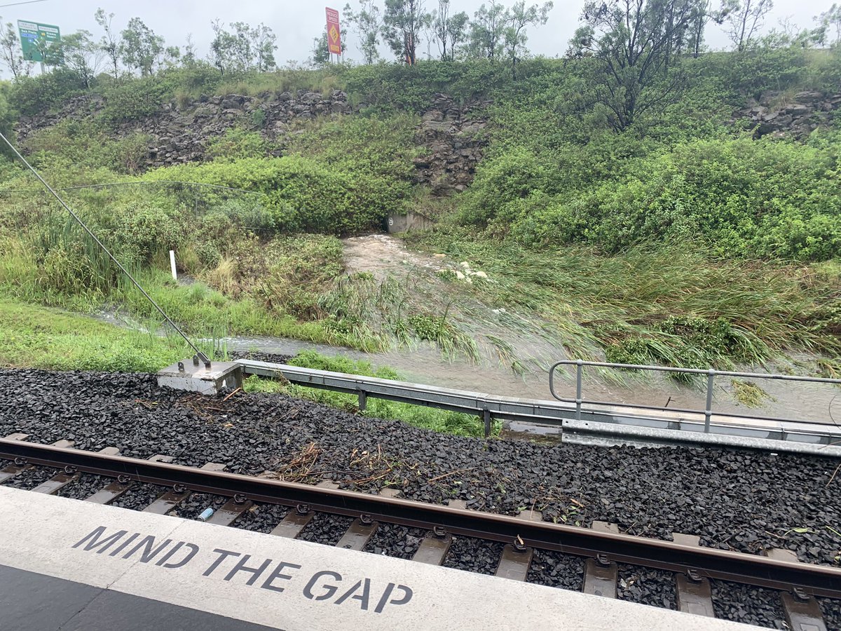 kelfuller's tweet photo. #oakflats railway station closed because of flooding https://t.co/NRdRzTm56d