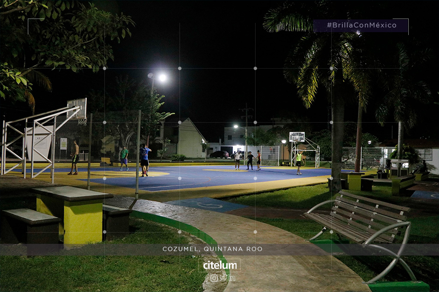 citelumMX's tweet photo. La luz es un instrumento que contribuye a la revalorización del espacio público y áreas de alto valor cultural, turístico, económico o social, alentando la actividad de las ciudades también por las noches. #SeguridadCiudadana #ServicioPúblico https://t.co/EDnsX9m8Nu