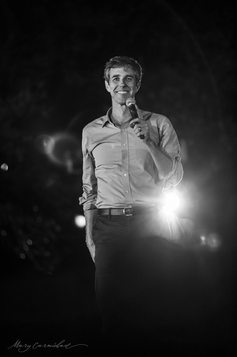 MaryMinusLamb's tweet photo. To celebrate @BetoORourke winning the Dem Nomination here are some of my favorite photos I took back in 2019. Let’s goooo!! #BetoForGovernor #BetoForTexas #IVoted https://t.co/cTOb9h33bH