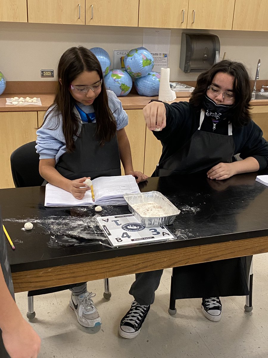 MrsL_science's tweet photo. Meteors were made to investigate characteristics of the Earth and Moon. The kids had a blast! #objectsinspace #handsonlearning @WoodsComal @TeamRBES @Whaleytwinks https://t.co/zvCKVhnSv5