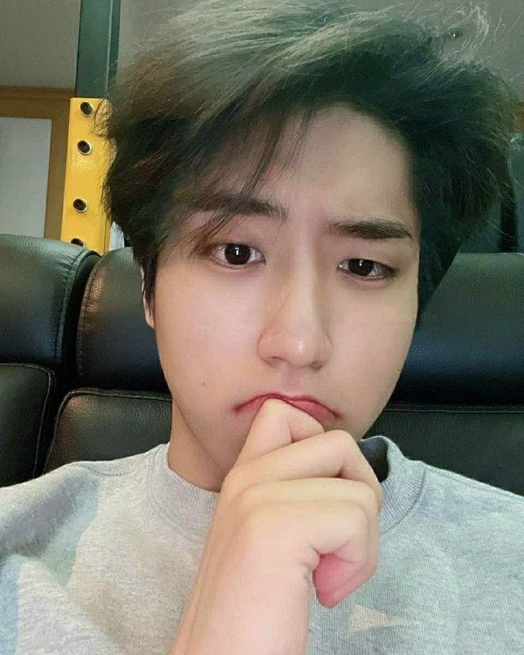 foxalterego's tweet image. Pensando