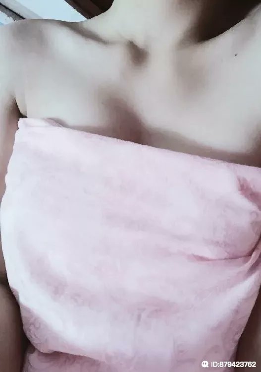 麻烦那些二逼就别来打扰我了，别动不动就接盘之类的，真的是什么人都有，一说门槛都她妈闭嘴了，还是得设置门槛，要不每天被这些脑残搞得苦不堪言 https://t.co/JzMo63ILVT