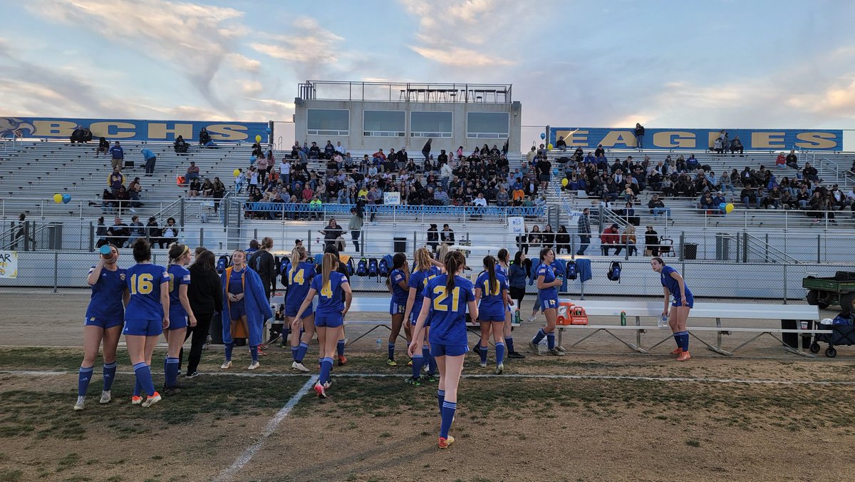GirlsSoccerBC's tweet photo. A big thank you to the Bakersfield community for coming out to support our girl's soccer tonight.👏👏👏 Next up at Saint Joseph of Lakewood at 3:00 on Thursday. #QuestForState @BVarsityLive @BCHSSPORTS https://t.co/FE8K7DPKJj