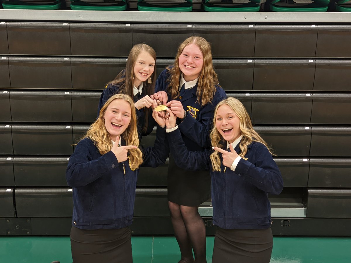 schuyler_ffa's tweet photo. Could not be more proud of these studs. They have been working their tails off for the past several weeks. Glad to see that hard work pays off. Congratulations to the two teams that are headed to state.
Agriscience: District champions. 
Nursery and Landscape: District runner up. https://t.co/9o0iuThHlW