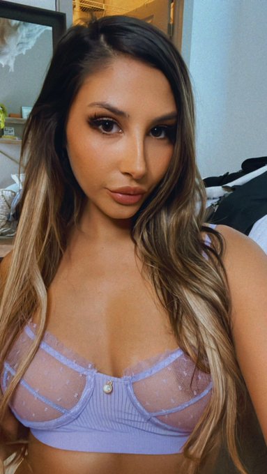 today tried to knock me on my ass but i used reverse psychology &amp; had a very productive day instead 🤠🤠