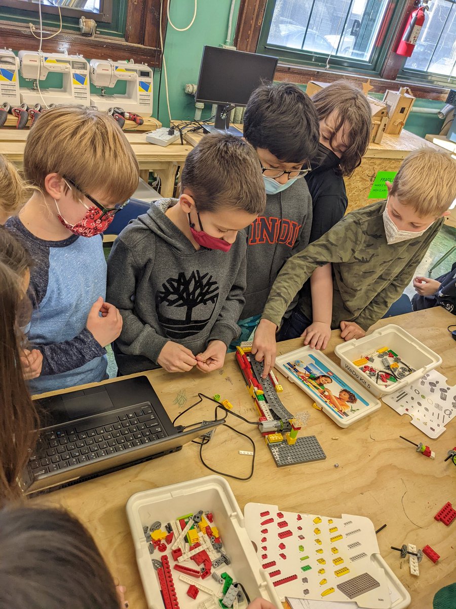 Bell STEAM Lab tweet media