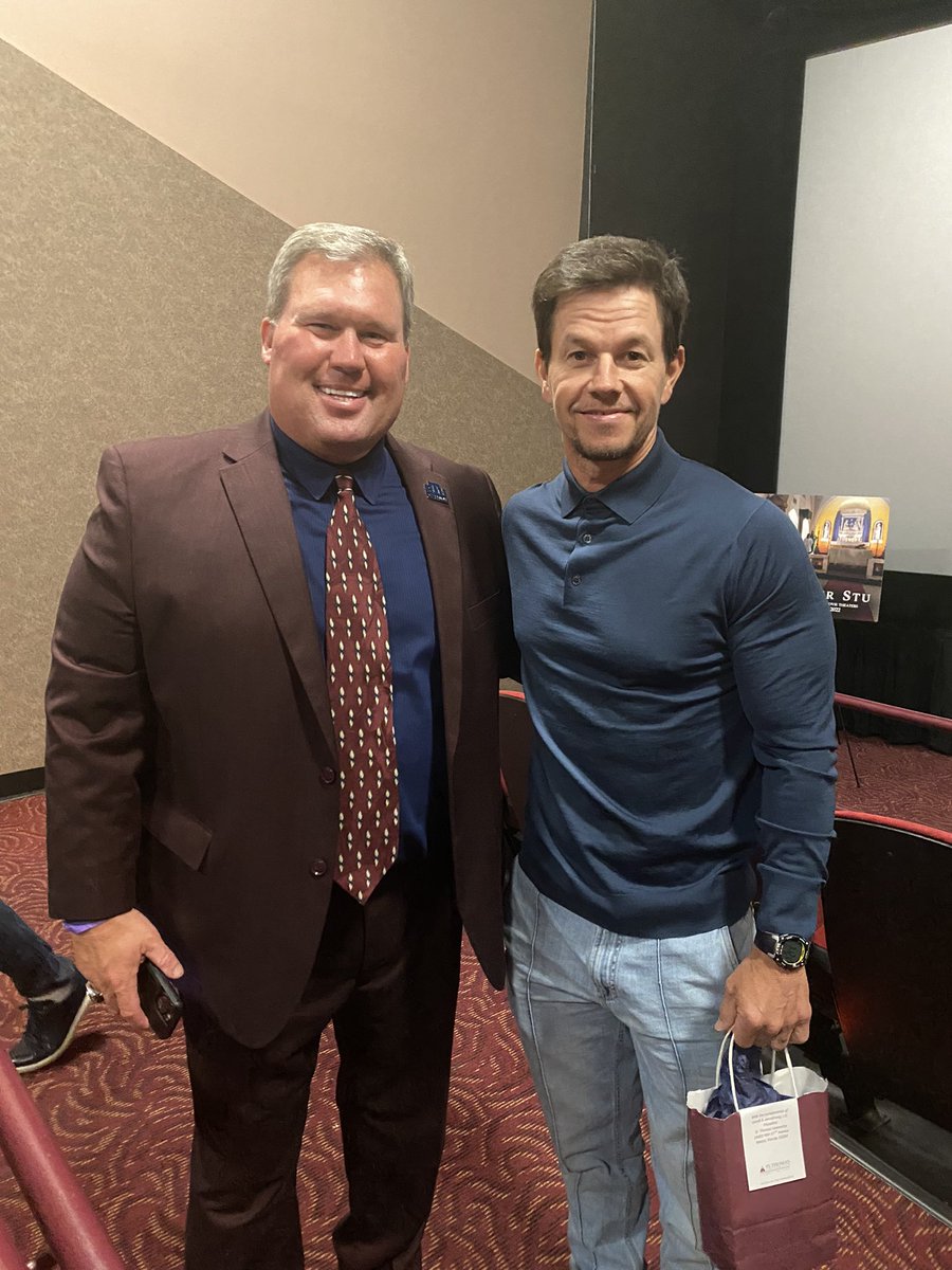FatherCapo's tweet photo. Thanks to @markwahlberg for having our STU @StThomasUniv delegation at a private screening of his “Father Stu” movie produced with Mel Gibson. An amazing and moving film based on a real story and out in theaters on Holy Week. #FrStu #STU https://t.co/Tcy7WQuD9Q