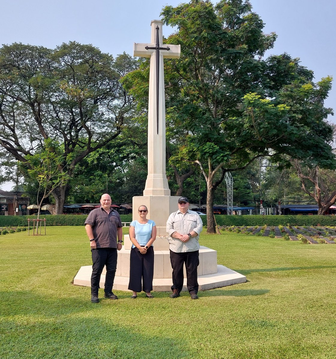 RT @KanCwgc: Catching up with my Australian colleagues, Mick Clarke manager Hellfire Pass Interpretive Centre and Caroline Bartlett Director Overseas Memorials. All of looking forward to increased visitor numbers #kanchanaburiwarcemetery @CWGC