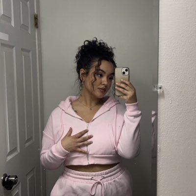miamarchet01's tweet photo. #NewProfilePic https://t.co/jeYqCEdxJB