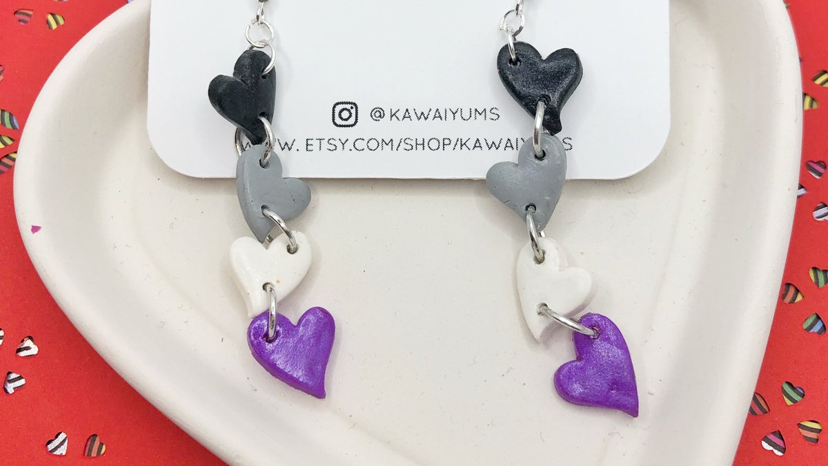 cookieandstream's tweet photo. My #Etsy is literally one extreme to another. Oops! https://t.co/B07sQao2mE