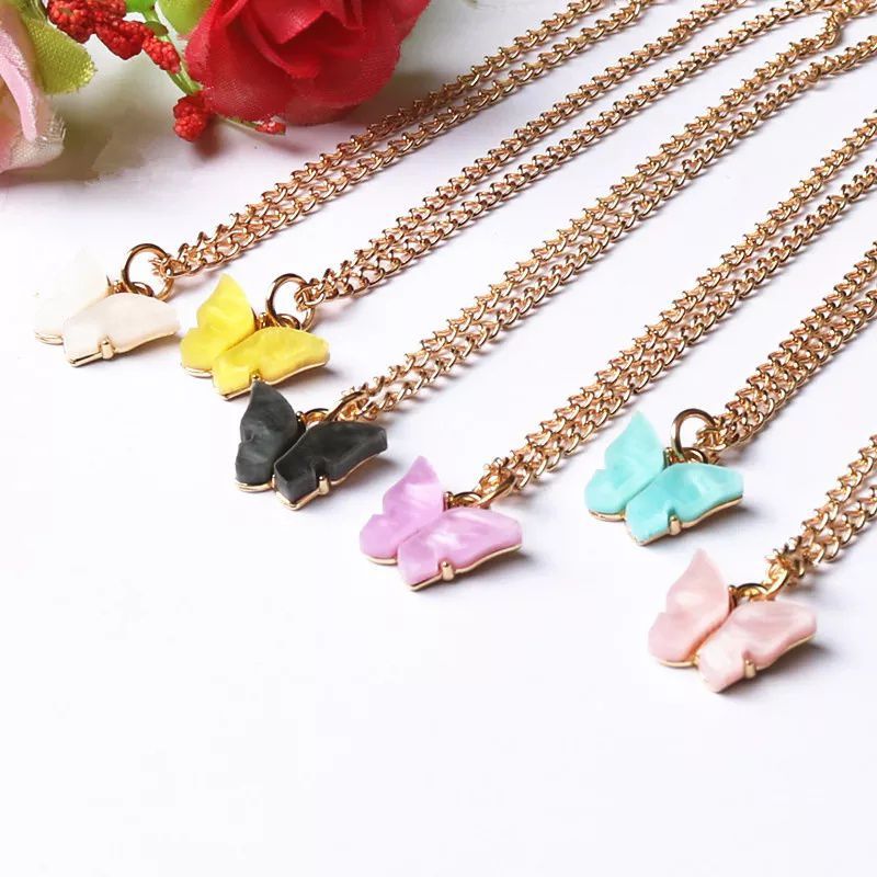SyafaMiranda's tweet photo. Saya menjual KALUNG MOTIF KUPU-KUPU KORE... seharga Rp. Dapatkan di Shopee sekarang! https://t.co/OPlUalMAg2 #ShopeeID https://t.co/mzaxdqIN71