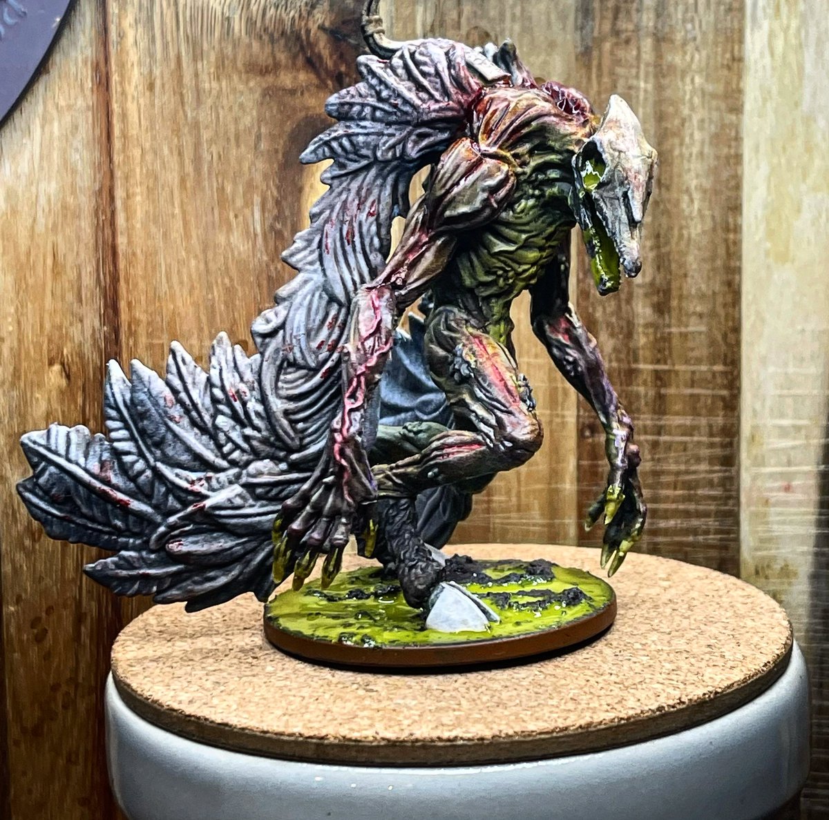 Painted up a Leukodaemon! #wizardsofthecoast #minipainting #hobby #artwork