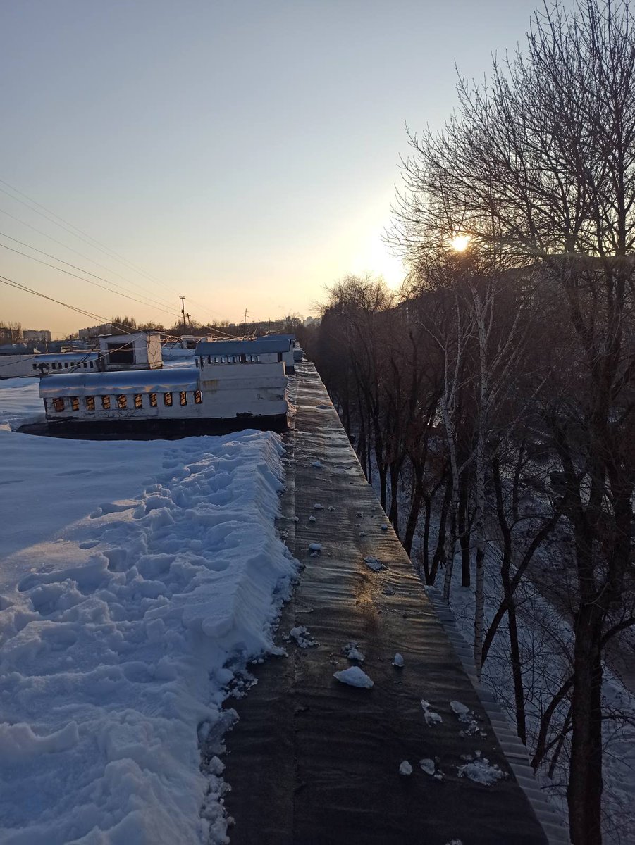 <a href="/ukoookompas/">УK "КОМПАС"</a>  расчистка крыши от снега и наледи Ставропольская д.163
<a href="/Rudakov_i_a/">Рудаков Игорь Александрович</a> <a href="/ov_safonova/">Ольга</a> <a href="/adm_kir63/">Администрация Кировского района</a>