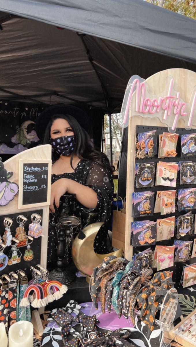 MoontripMarket's tweet photo. Your local jewelry witch bringing you the dreamiest creations ✨🌙 🔮 https://t.co/fchjRO0OrR