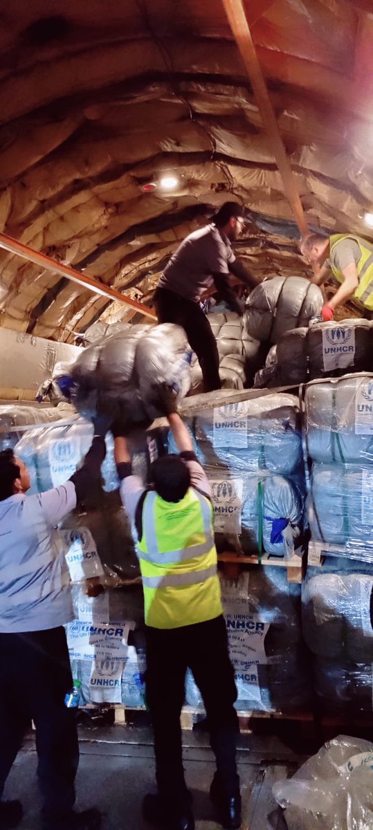flyskyua's tweet photo. #FLYSKY AIRLINES UKRAINE #UR-FSC#FSU4845#UNHCR# HUMANITARIAN AID#SHARJAH-CHISINAU#UAE-MOLDOVA https://t.co/69Dw2bAp4d