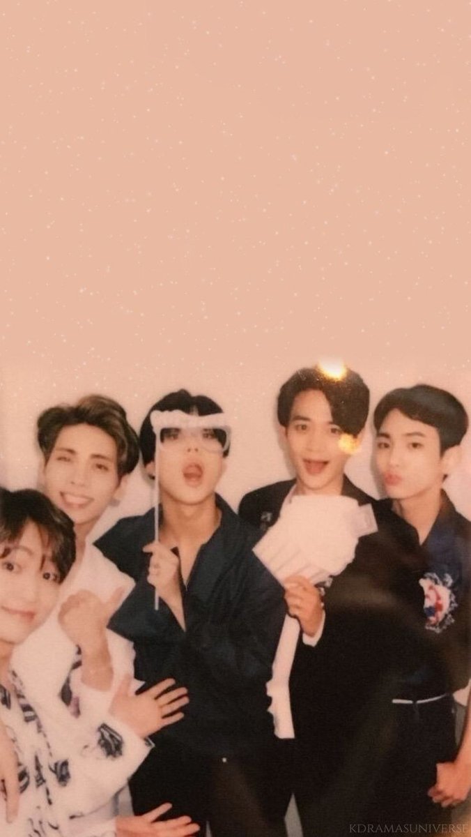 DarloBeth's tweet photo. I miss SHINee💙 https://t.co/7RKahE9u1b