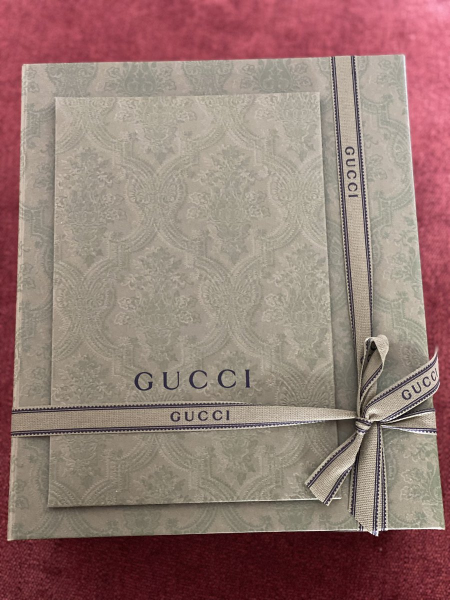 She’s here 👜 #Gucci #Gucciophidea