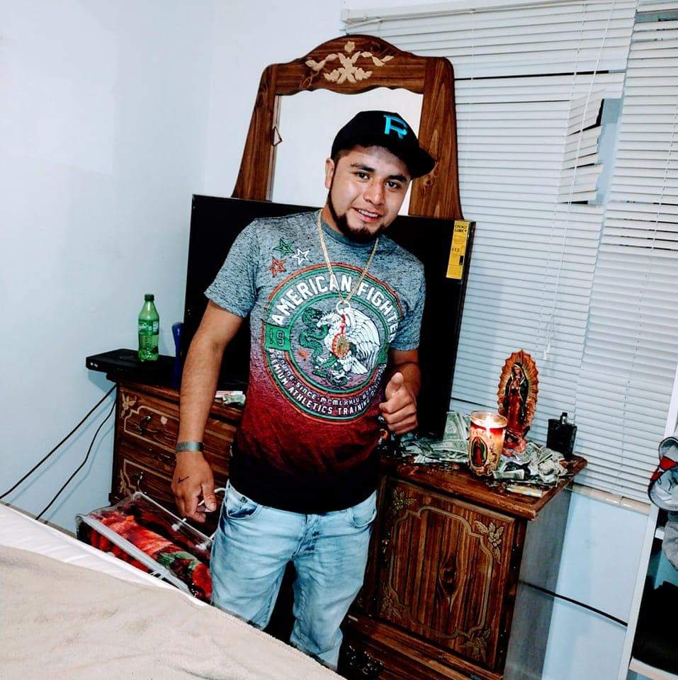 HPIL6977's tweet photo. César Quintana #HeteroEngañado del Estado de México 🇲🇽 tiene 21 años y es super cachondo ❤️🥰
#heterospack #heterodesnudo #heterosbrotheragem https://t.co/tYwYjLyjW9