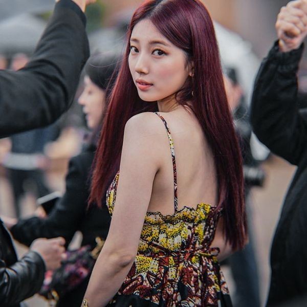 wltngrose's tweet photo. Bae Suzy ate and left no crumbs.
#ParisFashionWeek2020 #ParisFashionWeek https://t.co/Ufnlq3NHiM