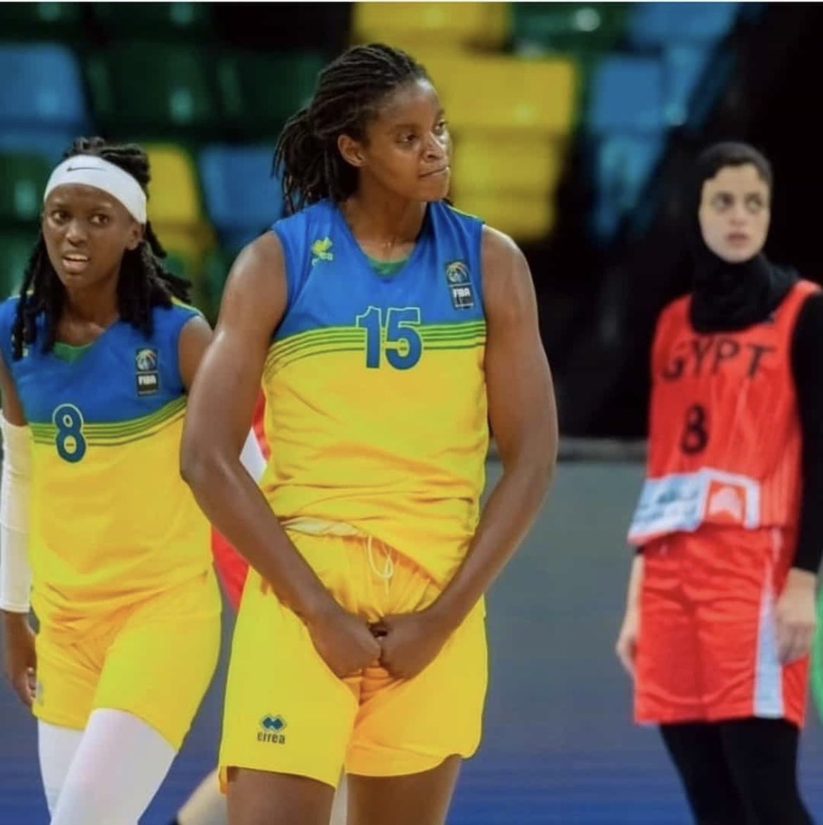 Ernesto_ugeziwe's tweet photo. A Rwandan Bella Murekatete of @WSUCougars named 2022 PAC 12 Womenβs Basketball β Most improvedβ co-player of the year!! π @WNBA @Nike @ferwabaRW
#Rwanda2theWorld π https://t.co/Wm4nbd2q1x