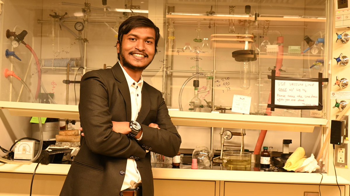 AnushreeM14's tweet image. Congratulations on being Dr. @asimmaity !!! You did it 😀