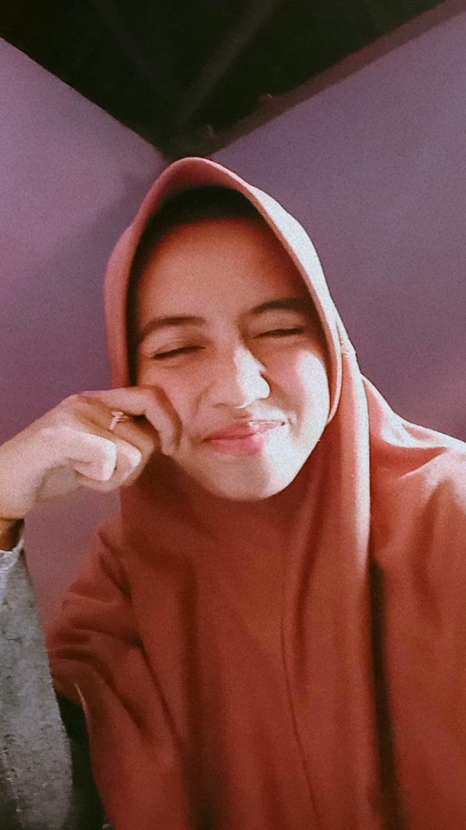 isnaard19's tweet photo. Hujan² gini bawaannya pngen jdi crazy rich 🌧 https://t.co/mGh4fOv4qW