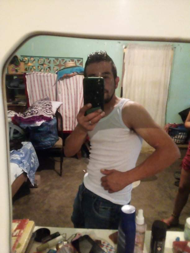 HPIL6977's tweet photo. Rodolfo Paredes #HeteroEngañado de 28 años es del Estado de México y es separado con un hijo... Cachondo y medio Chacalon 🥵🇲🇽
#heterospack #heterodesnudo #HeteroCurioso https://t.co/baDPX078Yx
