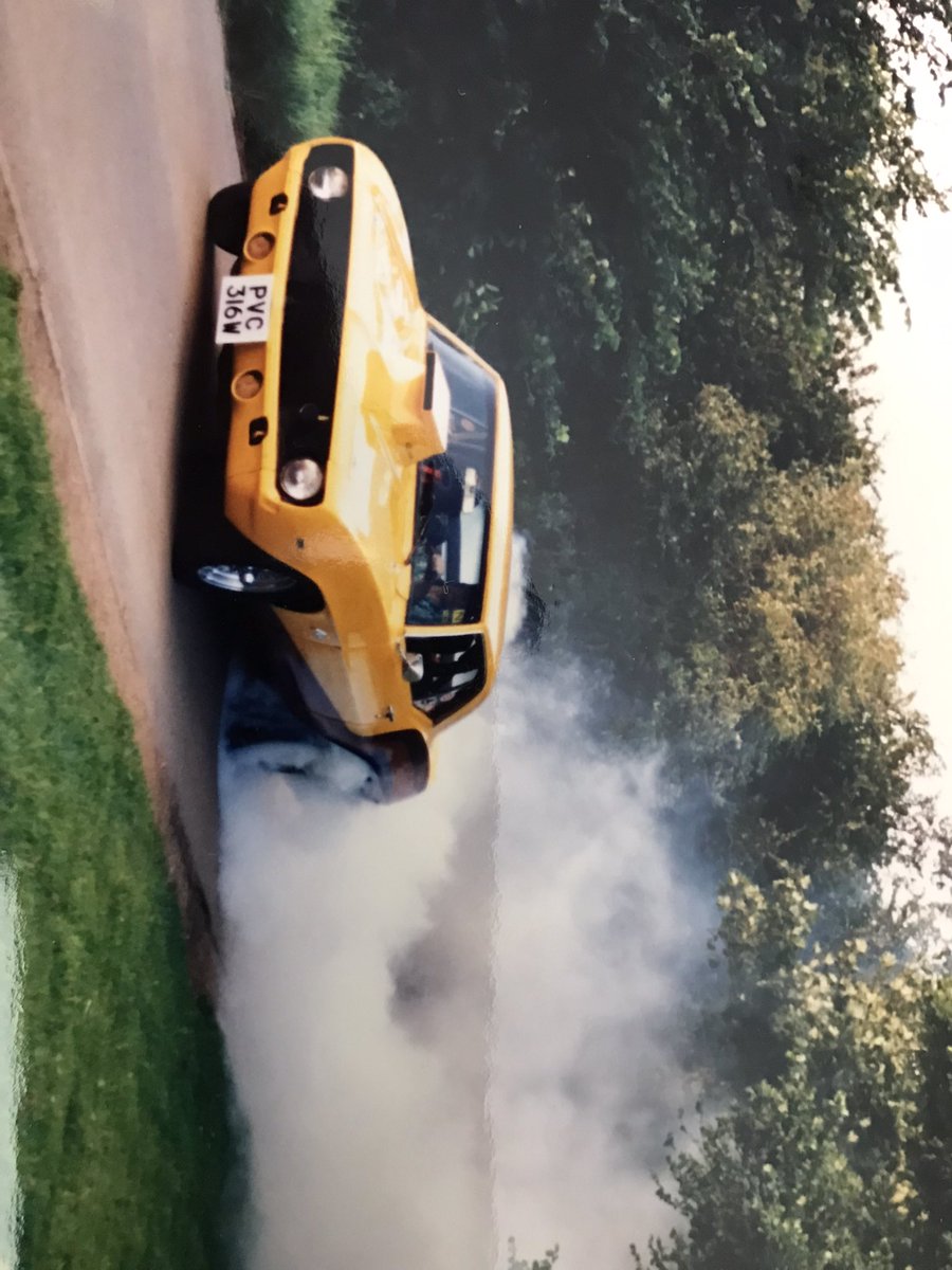 DBrestorations's tweet photo. @PistonHeads Old school https://t.co/jgRPTrRZCx