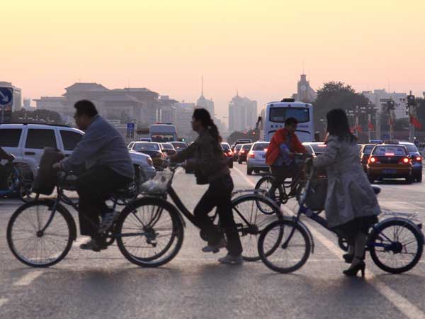 DevTelecoms's tweet image. China fixed phone service revenues to drop 0.9% to USD 239bn in 2026 #China #Fixedline #FixedBroadband #FibreOpticNetworks #GlobalData tinyurl.com/ybtyttjx