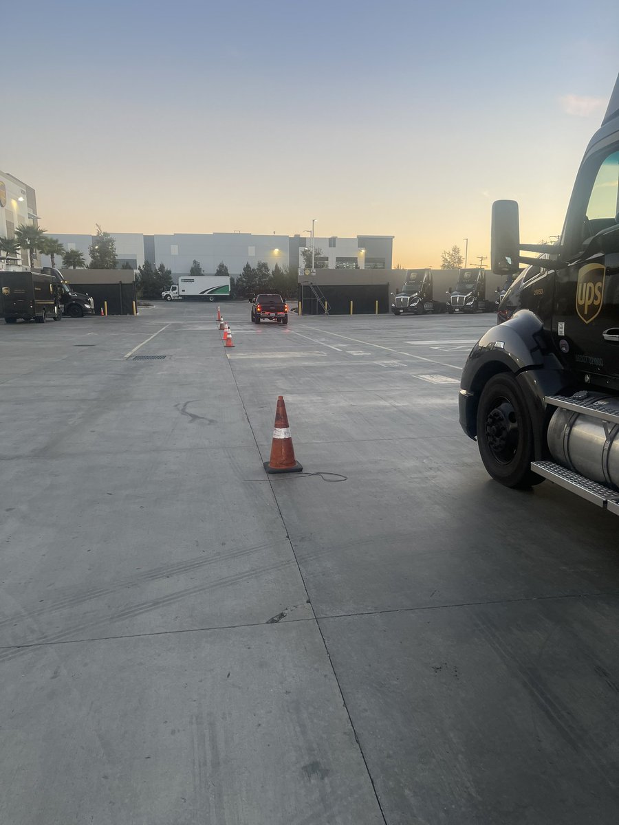 Compton Feeder (@comptonfeeder) on Twitter photo Tier 3 Tuesdays! The following distance you need at a speed of 20mph is 135ft or ten trailer bays. #t3tuesdays <a href="/SalLarios/">Sal Larios</a> <a href="/jcingenuik/">Jerry Chacon “JC”</a> @ Tier 3 Tuesdays! The following distance you need at a speed of 20mph is 135ft or ten trailer bays. #t3tuesdays <a href="/SalLarios/">Sal Larios</a> <a href="/jcingenuik/">Jerry Chacon “JC”</a> @