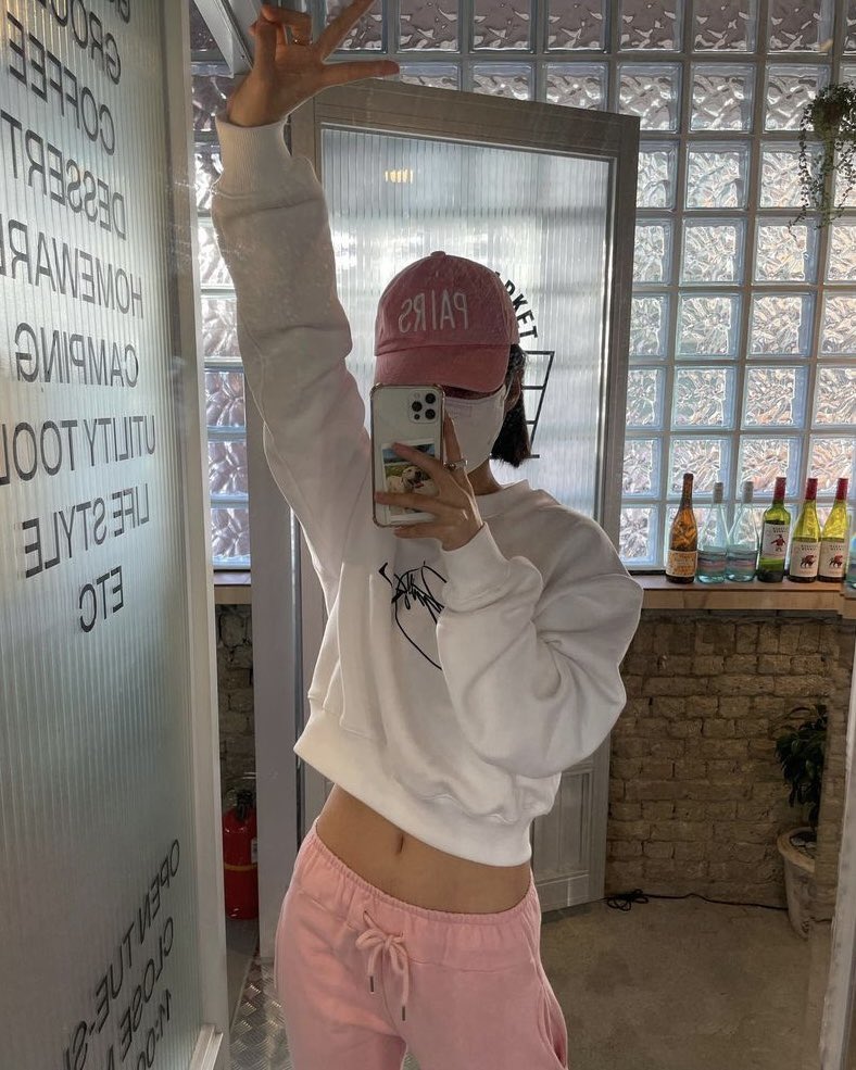 miwasgak's tweet photo. ⠀⠀                      
⠀⠀             https://t.co/YkSunEMZgS⠀03-02-22
⠀⠀ ⠀⠀ ⠀☼ 998 STUDIOⴰ  ———  14:24

⠀⠀ ⠀⠀ ⠀⠀ getting ready for my classⴰ ⠀
⠀⠀ https://t.co/lz1XJla9q3