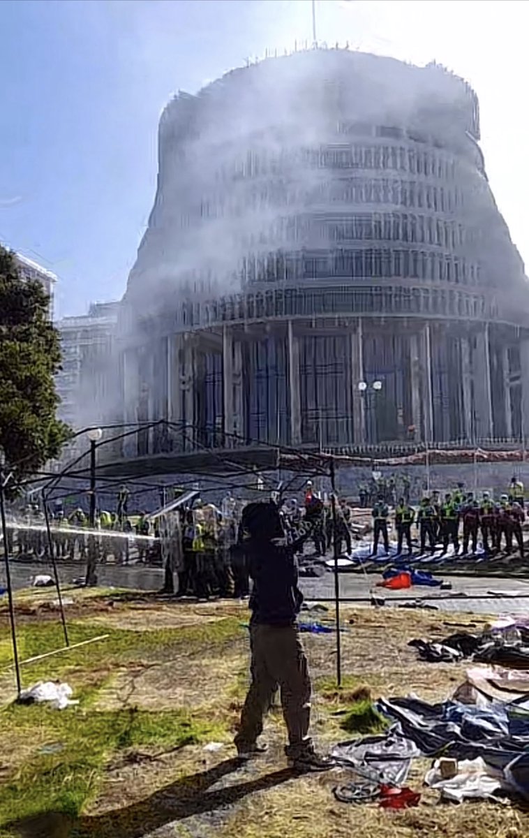 Another haunting shot from a protest livestream today